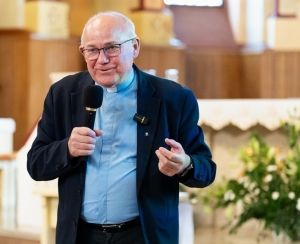ks. prof. UAM dr hab. Dariusz Kwiatkowski